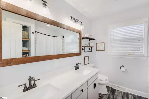 Bath - 107 Laurel Rd, Greer, SC 29651 photo 1 of 2