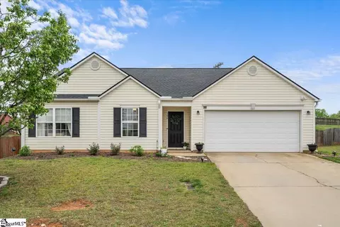 106 Barred Owl Dr, Fountain Inn, SC 29644