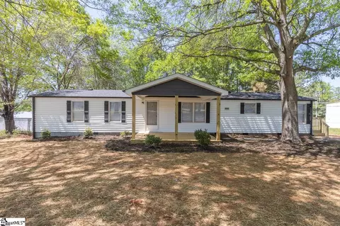 355 Oakvale Dr, Easley, SC 29640
