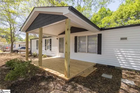 355 Oakvale Dr, Easley, SC 29640 photo 3