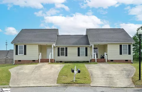 14 Camino Ln, Simpsonville, SC 29681