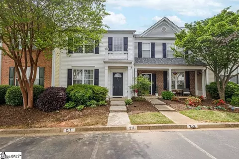 211 Braelock Dr, Greer, SC 29650
