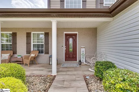 Exterior - 402 Chartwell Dr, Greer, SC 29650 photo 3 of 6
