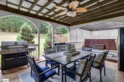 Exterior - 402 Chartwell Dr, Greer, SC 29650 photo 5 of 6