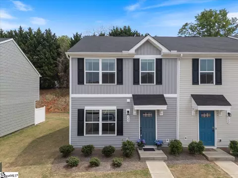 122 Fernside Ct, Greenville, SC 29617