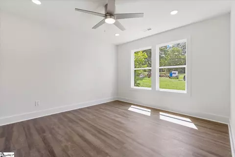 Bedroom - 141 Baileyview St, Greer, SC 29651 photo 2 of 10