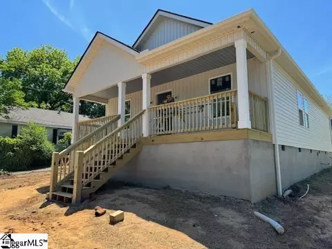 Exterior - 141 Baileyview St, Greer, SC 29651 photo 2 of 7