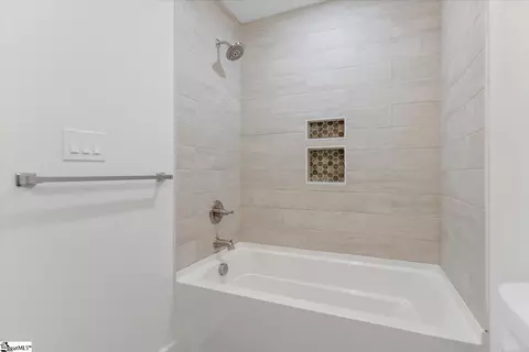 Bath - 141 Baileyview St, Greer, SC 29651 photo 3 of 3