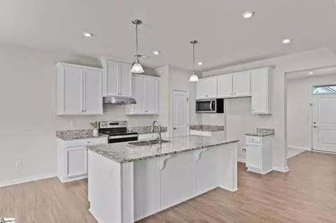 Kitchen - 175 Thames Valley Dr, Easley, SC 29642 photo 2 of 3