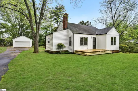 21 W Wilburn St, Greenville, SC 29611