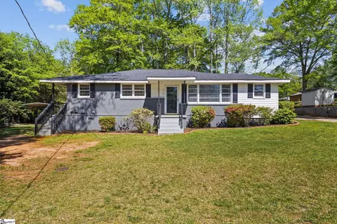 216 Robin Hood Rd, Taylors, SC 29687