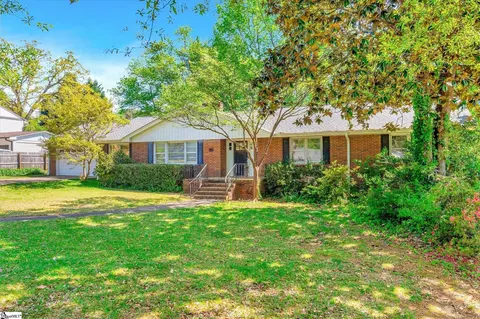 15 Yancey Dr, Greenville, SC 29615