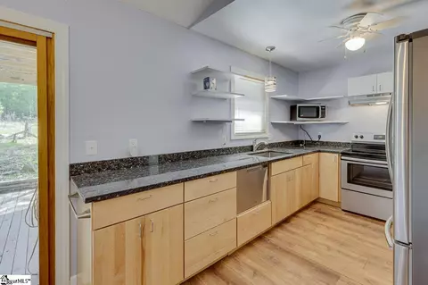 Kitchen - 116 Cedar Creek Cir, Central, SC 29630 photo 4 of 5