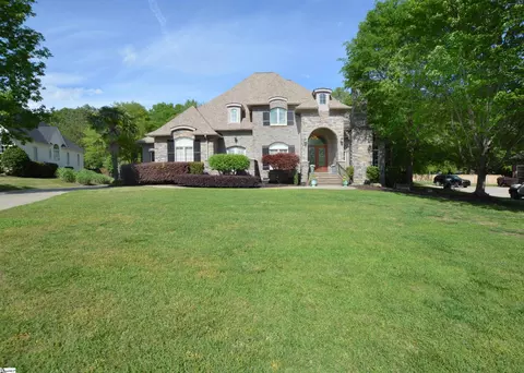 109 Turnhouse Ln, Simpsonville, SC 29681