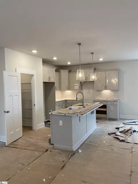 131 Founders Blvd, Central, SC 29630 photo 2