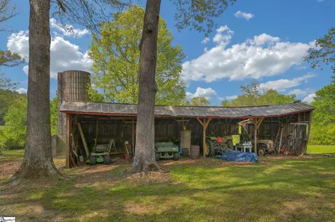Exterior - 1988 Earls Bridge Rd, Easley, SC 29640 photo 8 of 12