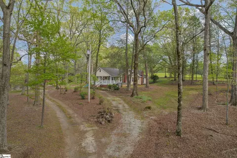 1988 Earls Bridge Rd, Easley, SC 29640