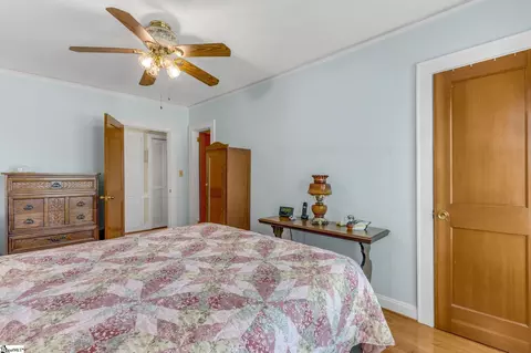 Bedroom - 1988 Earls Bridge Rd, Easley, SC 29640 photo 2 of 4