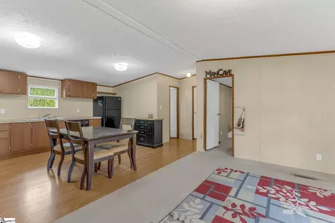 2018 Earls Bridge Rd, Easley, SC 29640 photo 8