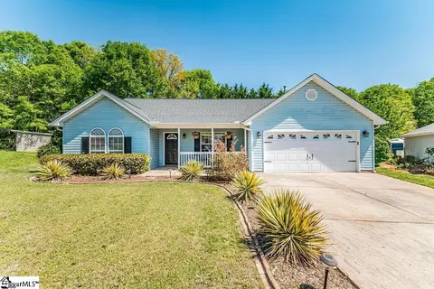 21 Bobber Ct, Taylors, SC 29687