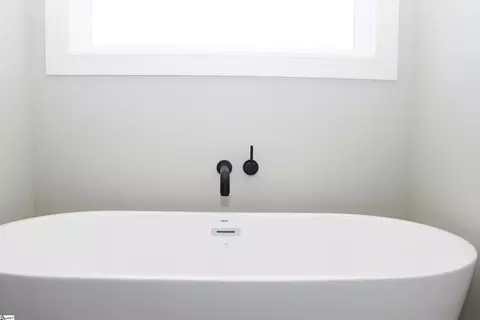 Bath - 60 Dendy St, Pelzer, SC 29669 photo 5 of 7