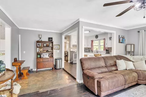 Living - 203 Oakfield Ave, Easley, SC 29640 photo 1 of 3