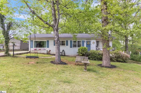 Exterior - 203 Oakfield Ave, Easley, SC 29640 photo 2 of 7