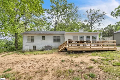 Exterior - 203 Oakfield Ave, Easley, SC 29640 photo 6 of 7
