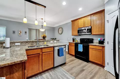 Kitchen - 220 Kylemore Ln, Greer, SC 29650 photo 1 of 3
