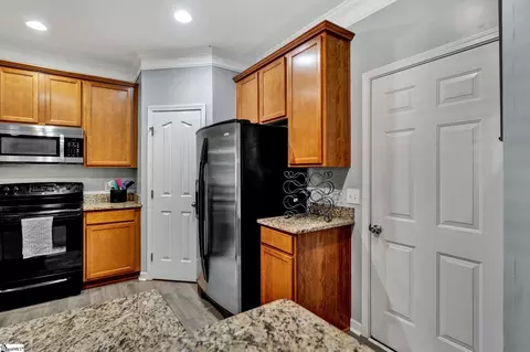 Kitchen - 220 Kylemore Ln, Greer, SC 29650 photo 3 of 3