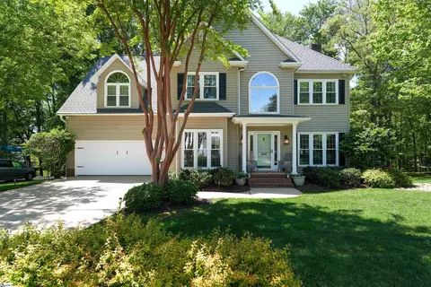 409 Neely Farm Dr, Simpsonville, SC 29680