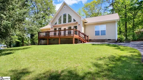 328 S Lakeview Dr, Duncan, SC 29334