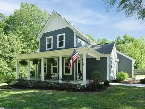 201 West Cir, Simpsonville, SC 29681