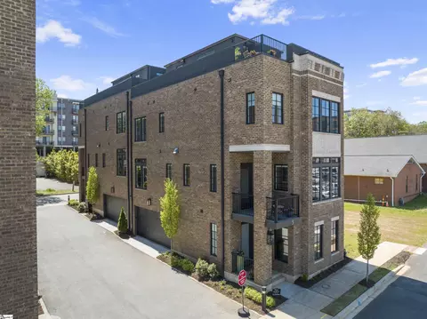3 Payne St, Greenville, SC 29601