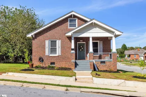 223 Park St, Ninety Six, SC 29666