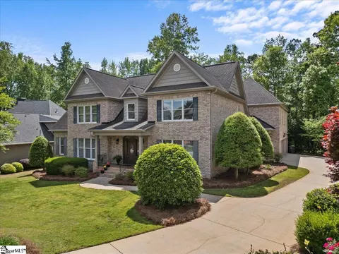 529 Foxcroft Rd, Greenville, SC 29615