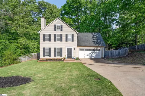 141 W Long Creek Ct, Simpsonville, SC 29680