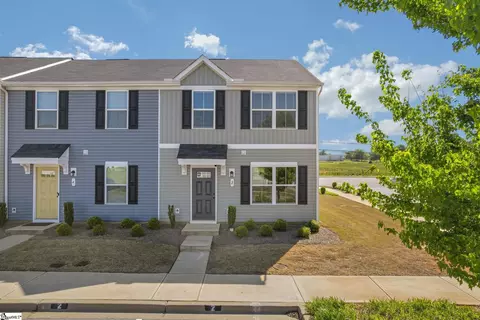 2 Pine Thicket Dr, Greenville, SC 29617