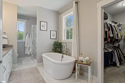 Bath - 325 Flatrock Rd, Honea Path, SC 29654 photo 2 of 4