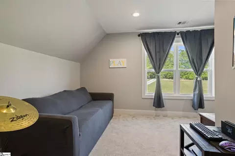 Living - 325 Flatrock Rd, Honea Path, SC 29654 photo 4 of 4