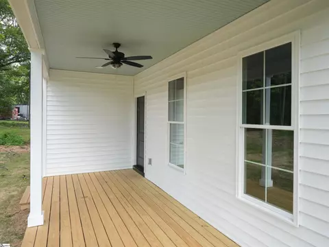 Exterior - 208 E Bearden St, Greer, SC 29651 photo 3 of 6