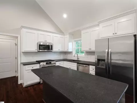 Kitchen - 208 E Bearden St, Greer, SC 29651 photo 4 of 5