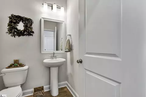 Bath - 303 Townsend Ave, Greer, SC 29651 photo 4 of 4