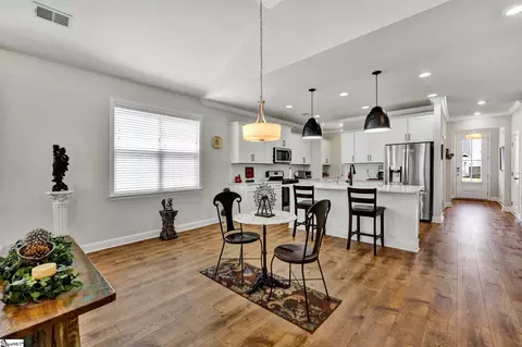 Dining - 303 Townsend Ave, Greer, SC 29651 photo 2 of 5