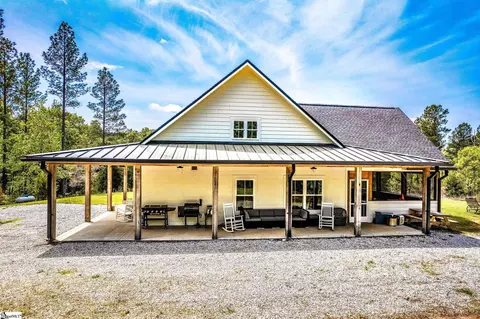 Exterior - 1249 Riley Rd, Buffalo, SC 29321 photo 2 of 12