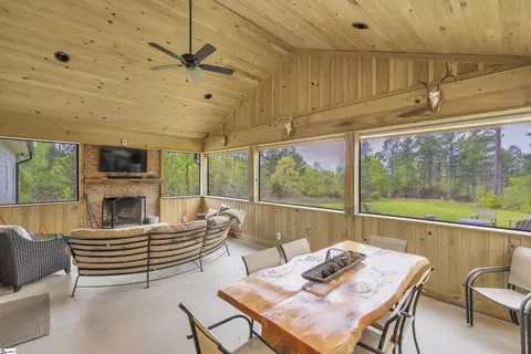 Exterior - 1249 Riley Rd, Buffalo, SC 29321 photo 4 of 12