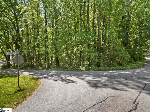 4 Port Royal Dr, Greenville, SC 29615