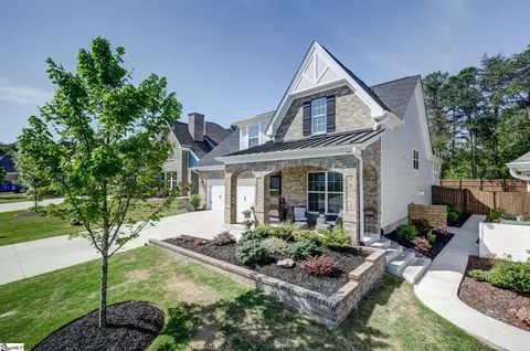 421 Rubia Dr, Greenville, SC 29607