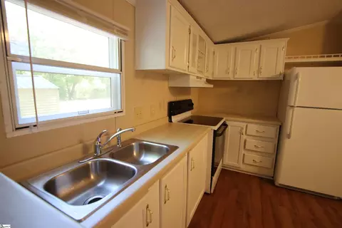 102 Brookview Cir, Pelzer, SC 29669 photo 5
