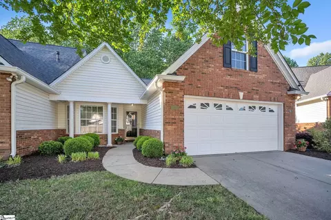 422 Windbrooke Cir, Greenville, SC 29615